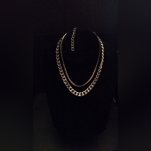 2 women's double chocker necklace - Picture 2 of 5